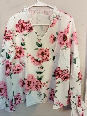 White Floral V-Neck Blouse with Pink Roses Size Medium